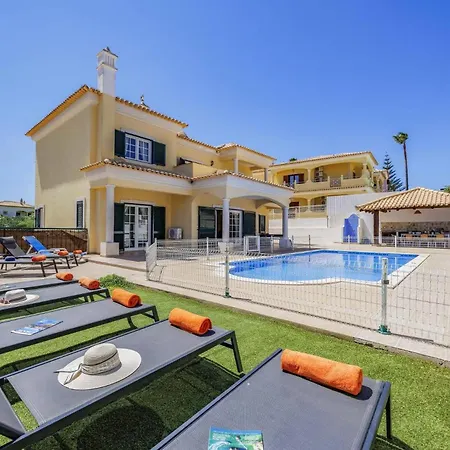 Villa Carvalho By