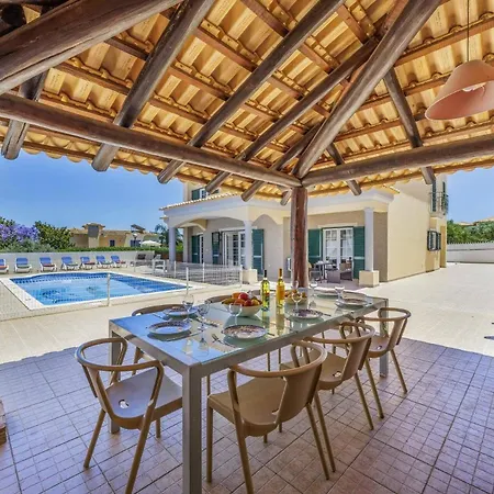 Villa Carvalho By