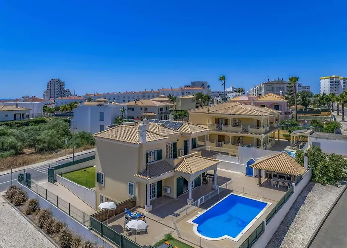 Carvalho By Вілла